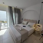 White Pebble Apartmanhotel