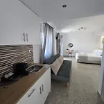 White Pebble Apartmanhotel Szkiáthosz
