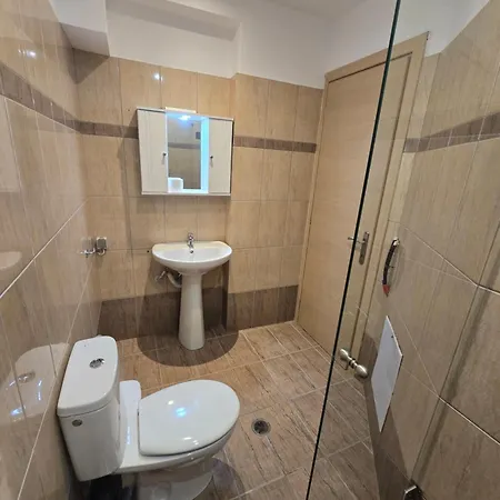 Aparthotel White Pebble 3*