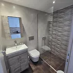 Aparthotel White Pebble 3*