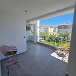 Aparthotel White Pebble Skiathos Town