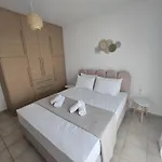 White Pebble 3* 스키아토스 타운
