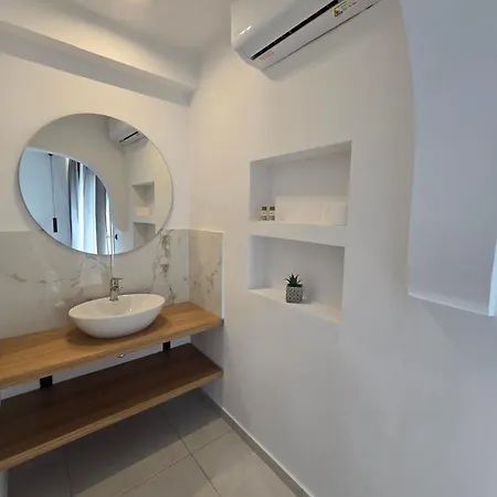 아파트호텔 White Pebble 3*