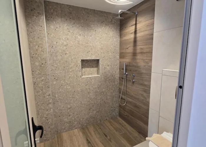 Aparthotel White Pebble