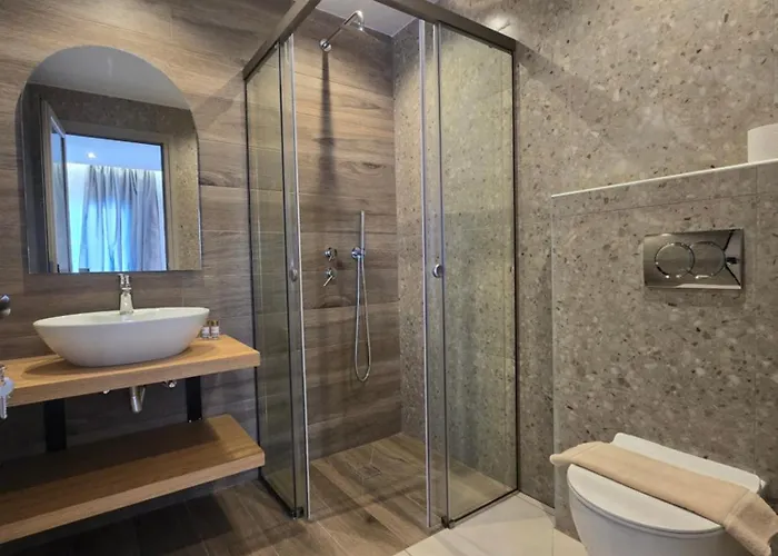 White Pebble Aparthotel