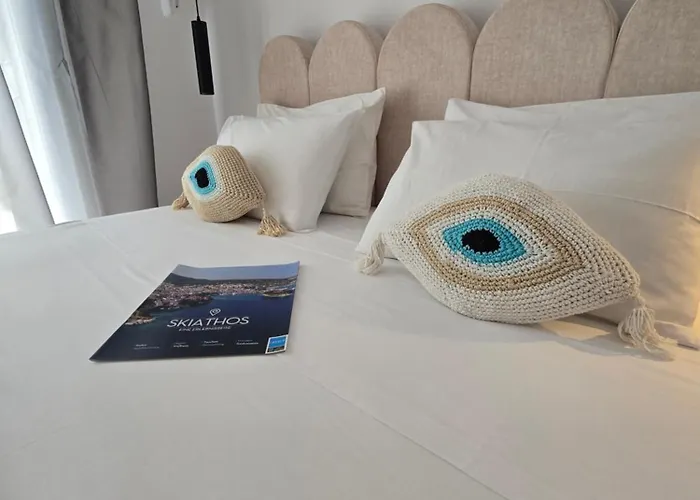 Aparthotel White Pebble Skiathos Town