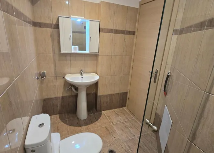 Aparthotel White Pebble 3*