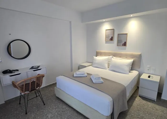 Aparthotel White Pebble 3*