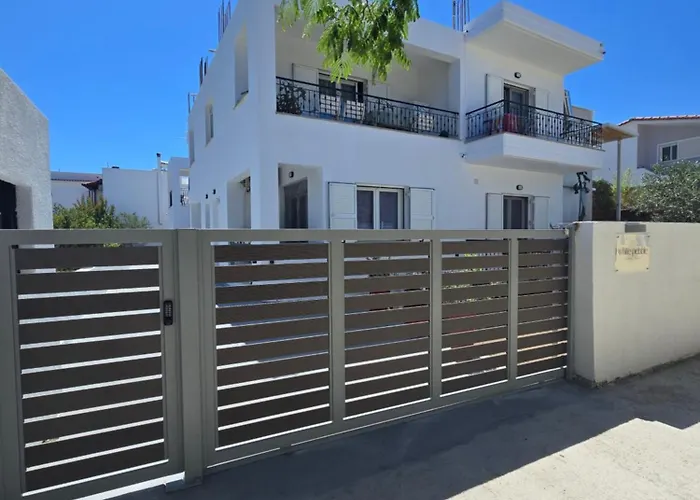 Aparthotel White Pebble Skiathos Town