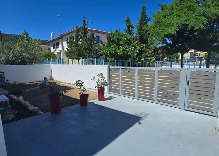 White Pebble Aparthotel 3*