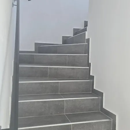 White Pebble העיירה סקיאתוס